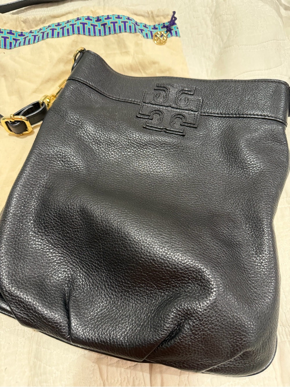 Tory Burch Crossbody Pebble Leather Zip Bag - Picture 4 of 9